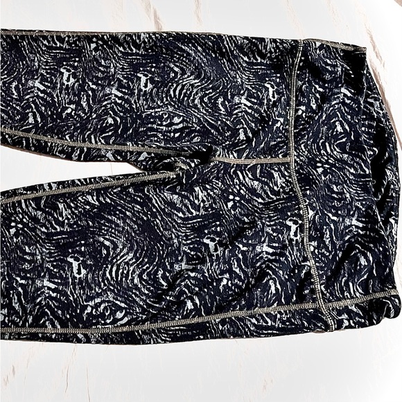 Athlete grey and white athletic leggings - Picture 1 of 8